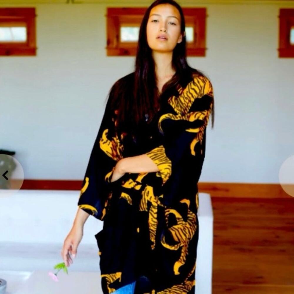 Emerson Fry India Collection Tiger Print Kimono
Size: XS/S